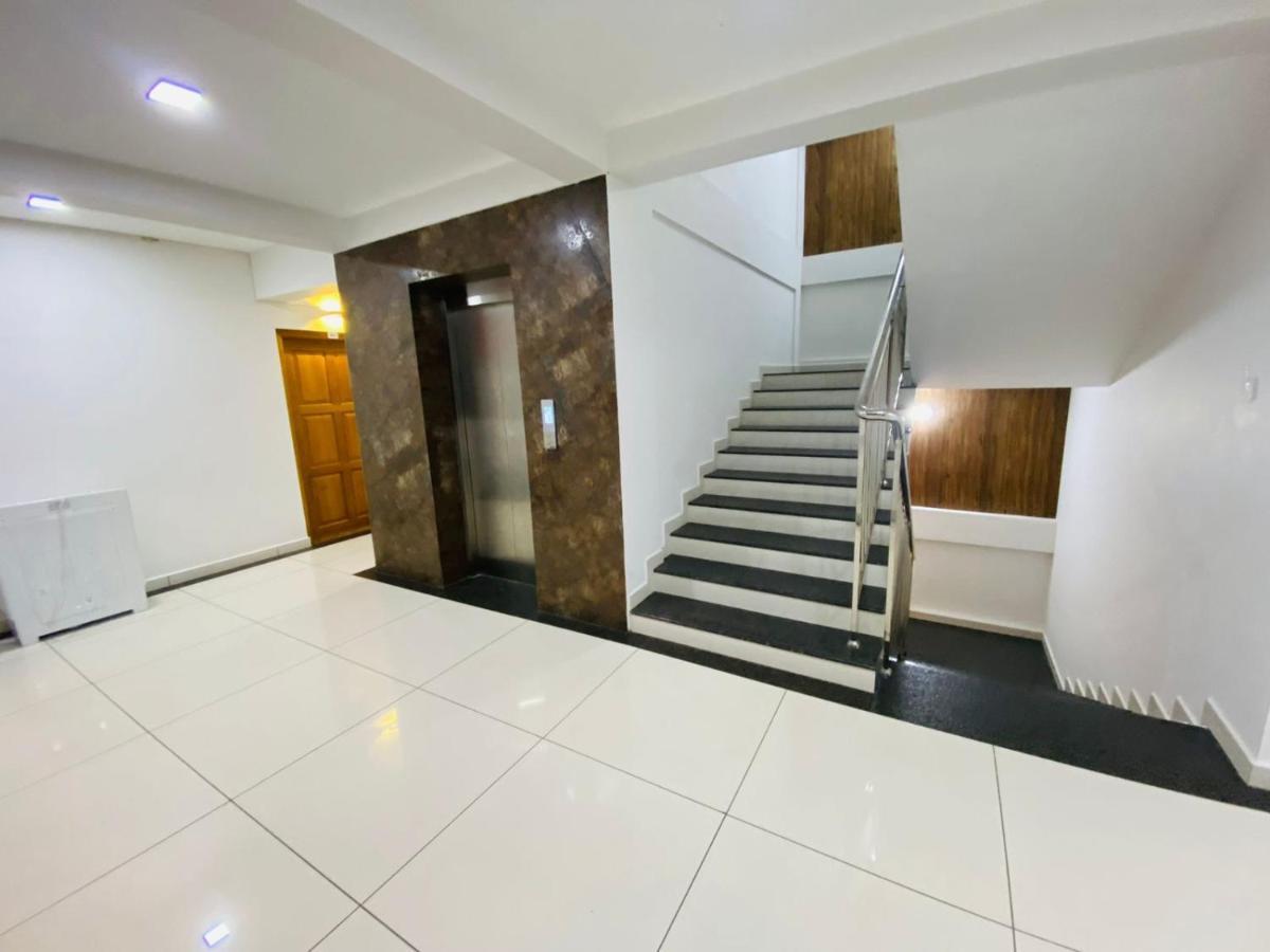 Kochi Hotel Nujoom Rooms & Apartments מראה חיצוני תמונה