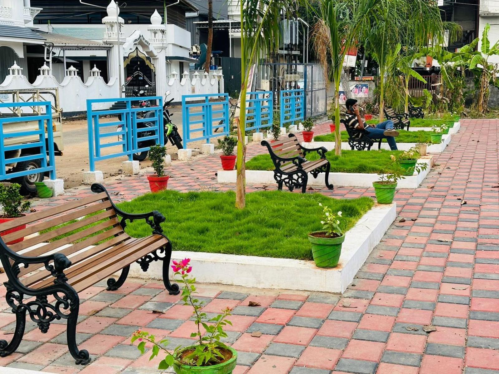 Kochi Hotel Nujoom Rooms & Apartments מראה חיצוני תמונה